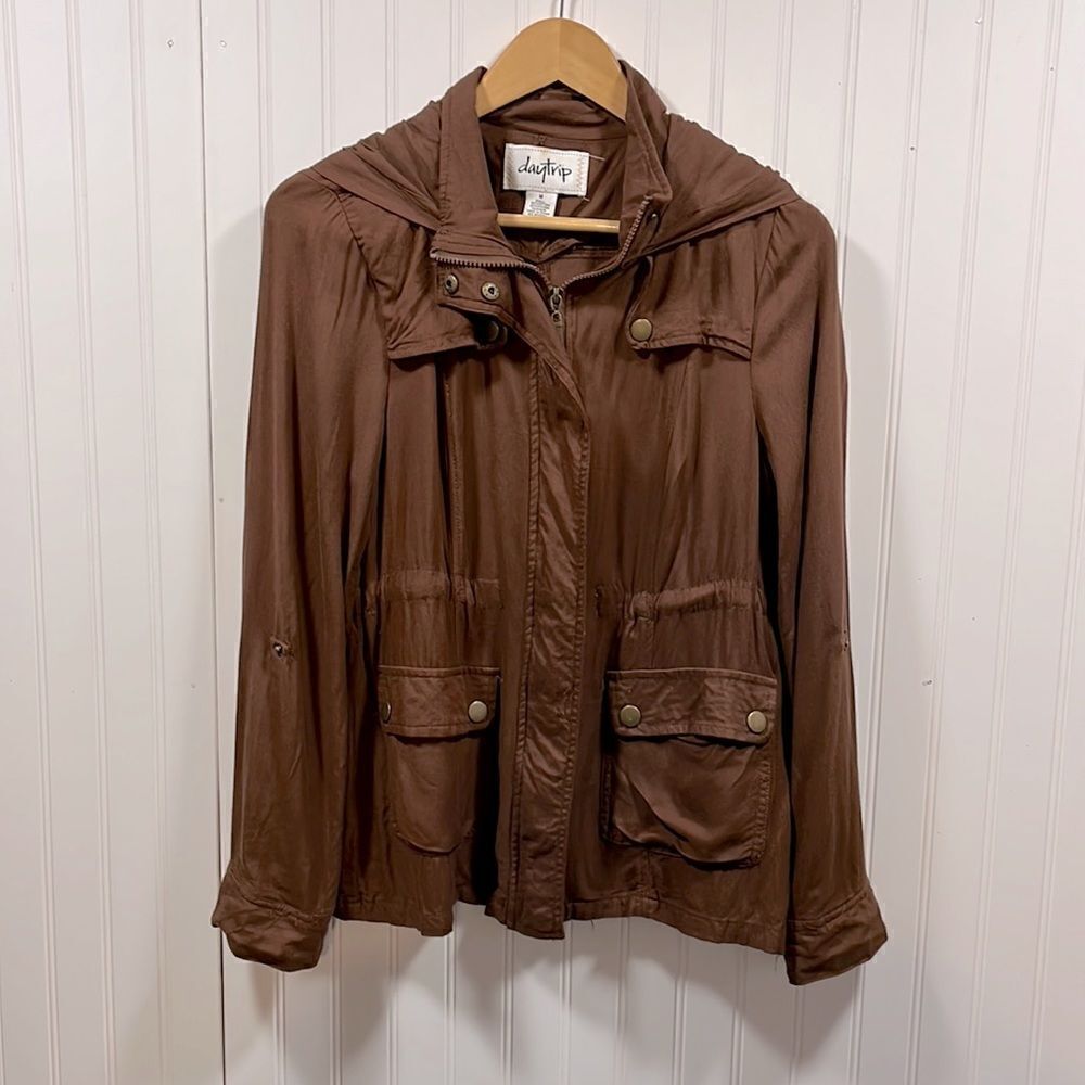 Daytrip brown lightweight jacket